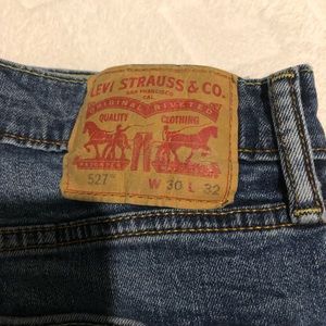 Levi’s 527